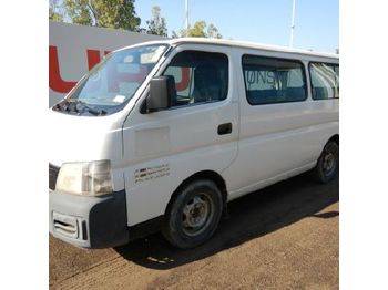  Nissan URVAN - Minibús