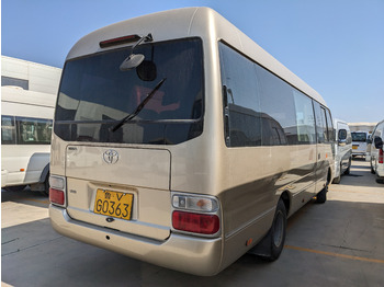 Minibús, Furgoneta de pasajeros TOYOTA Coaster passenger bus petrol engine minivan: foto 3