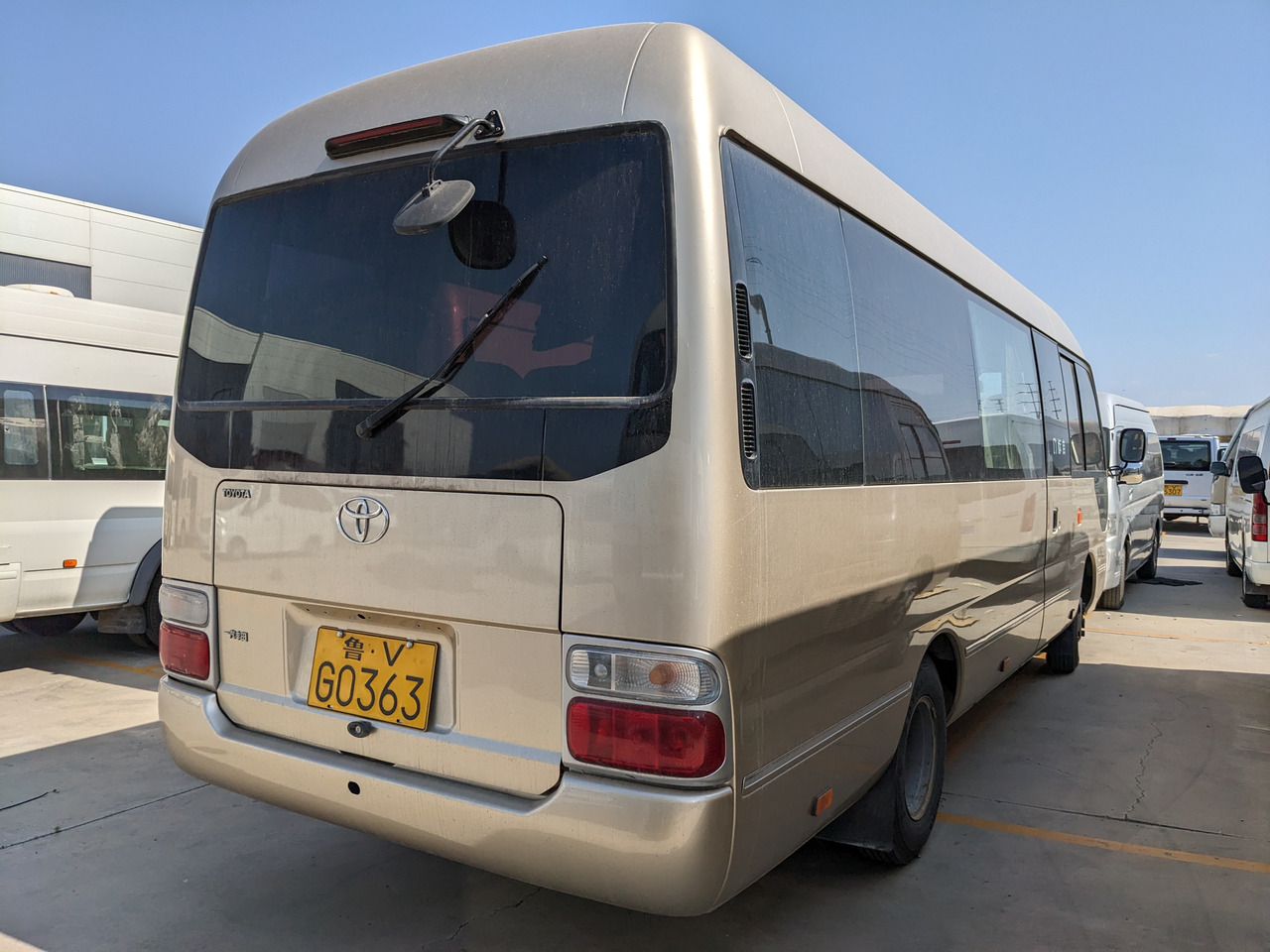 Minibús, Furgoneta de pasajeros TOYOTA Coaster passenger bus petrol engine minivan: foto 3