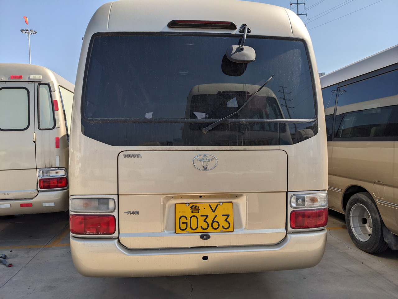 Minibús, Furgoneta de pasajeros TOYOTA Coaster passenger bus petrol engine minivan: foto 4
