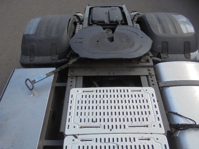 Cabeza tractora DAF XF 440: foto 8