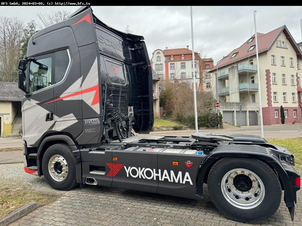 Cabeza tractora Scania S590 A4x2NA S 590 -V8- 4X2 - LL Edition Yokohama: foto 2
