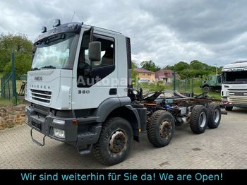 Camión chasis Iveco Trakker 380 4-Achser  Fahrgestell Tankwagen: foto 1