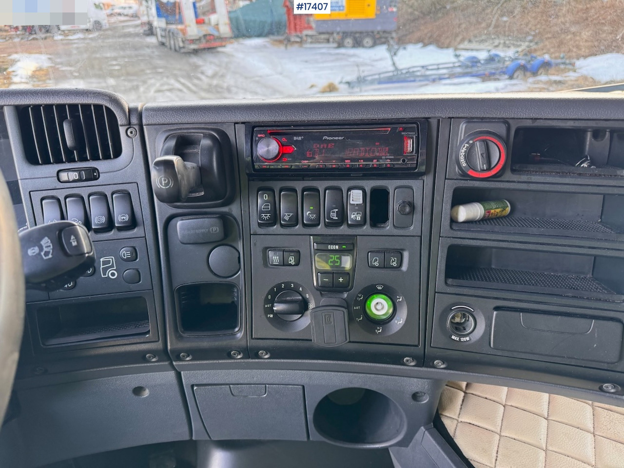 Camión caja cerrada Scania R420: foto 31