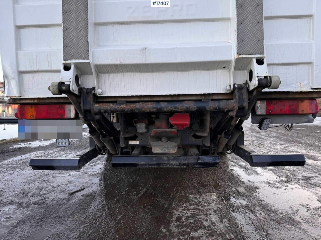 Camión caja cerrada Scania R420: foto 9