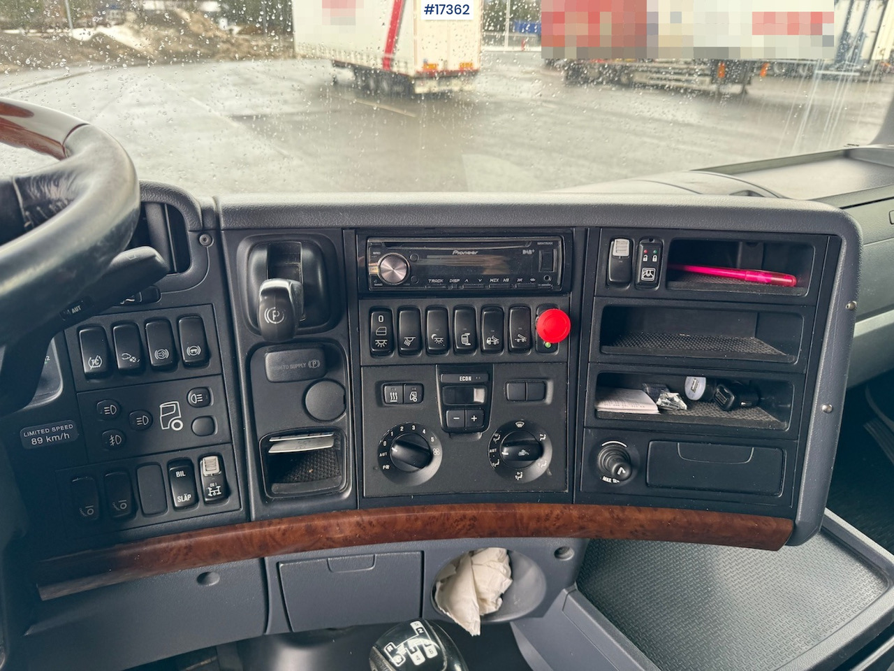 Camión caja cerrada Scania R620: foto 26