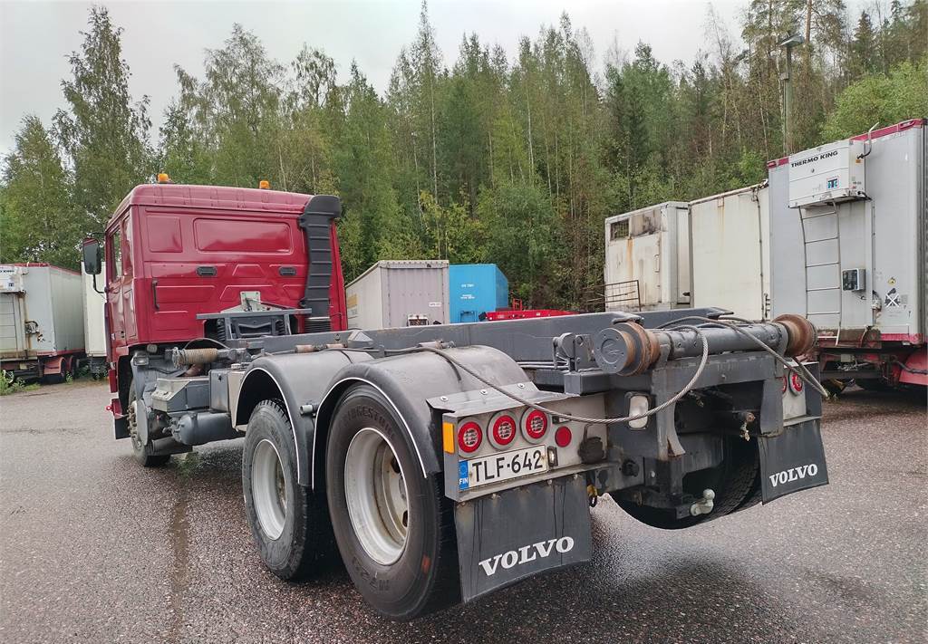 Camión con equipo de cable Volvo F12 6x2 vaijerilaite: foto 4