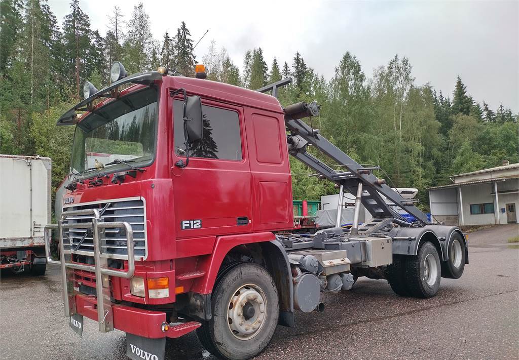 Camión con equipo de cable Volvo F12 6x2 vaijerilaite: foto 2