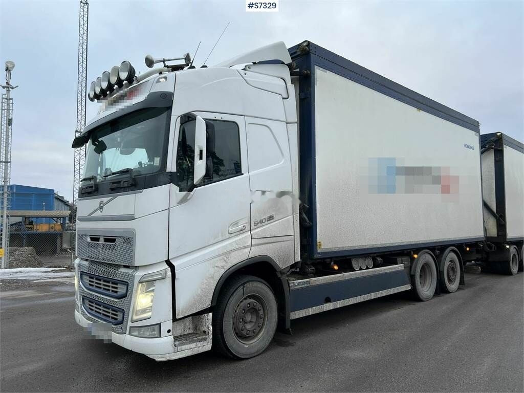 Leasing de Volvo FH 6x2 wood chip truck with trailer Volvo FH 6x2 wood chip truck with trailer: foto 22
