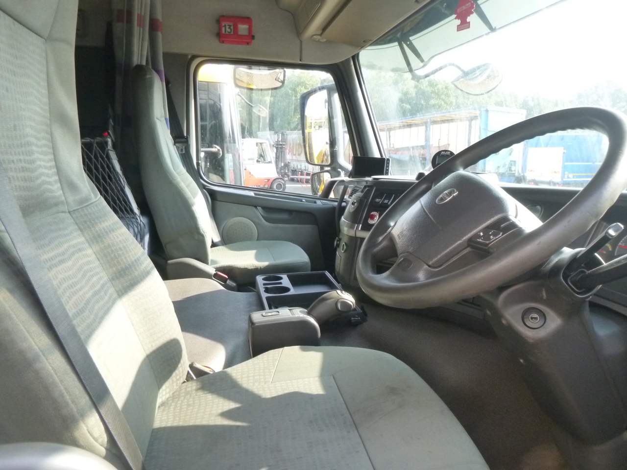 Camión grúa Volvo FM12 420 8x2 RHD + PM 40SP: foto 29