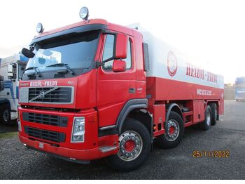 Camión cisterna Volvo FM-8X2-LENKACHSE-MANUAL RETARDER-28680 L: foto 1