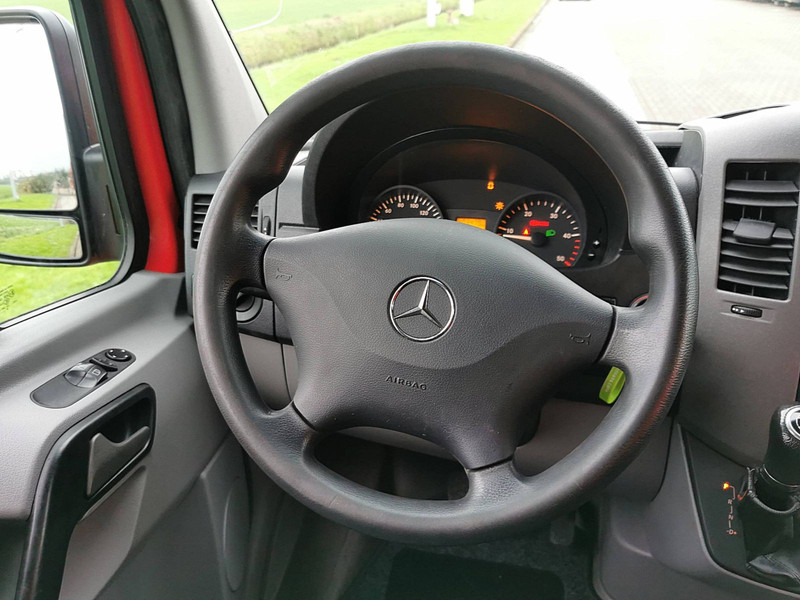 Furgón Mercedes-Benz Sprinter 311 cdi: foto 11
