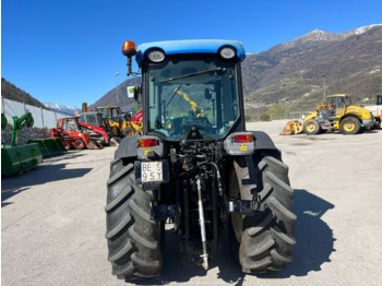 Tractor New Holland T4050: foto 4
