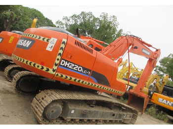 Excavadora de cadenas Doosan DH 220 LC-7: foto 1