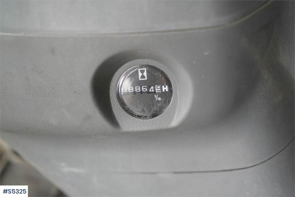 Excavadora de ruedas Hitachi EX165W EXCAVATOR WITH TOOLS: foto 46