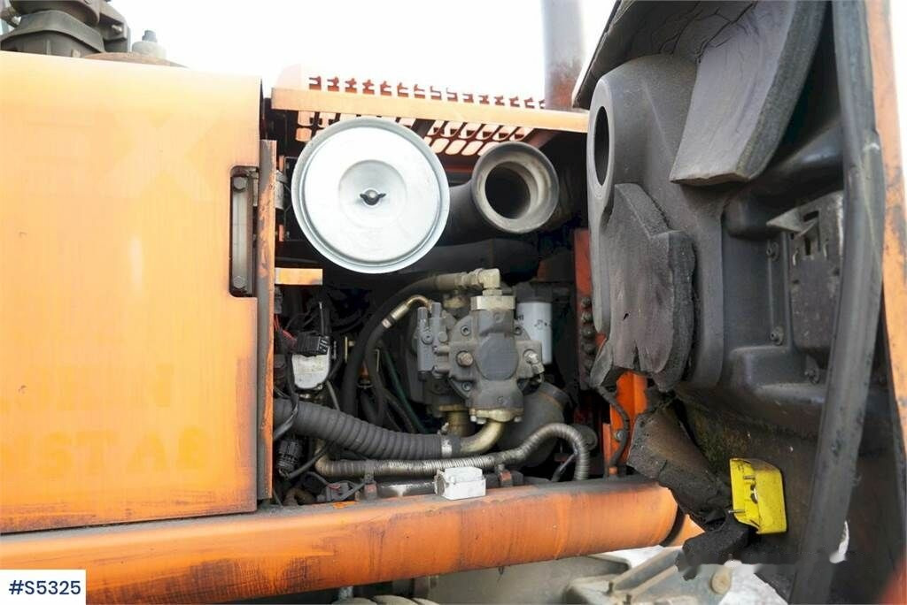 Excavadora de ruedas Hitachi EX165W EXCAVATOR WITH TOOLS: foto 31