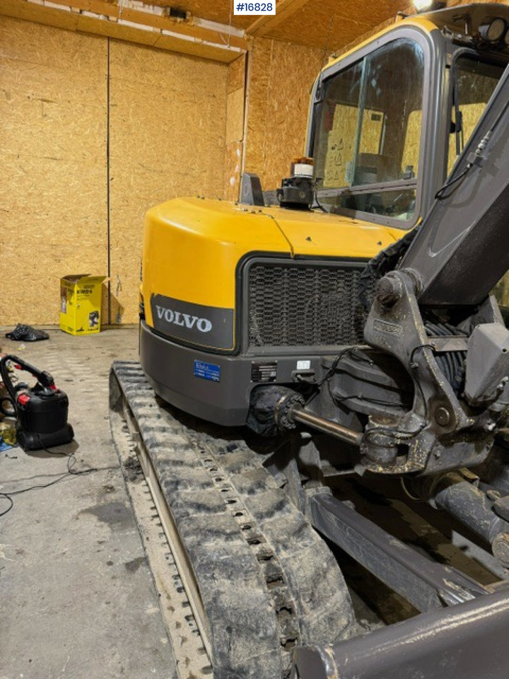 Excavadora Volvo ECR88D: foto 2
