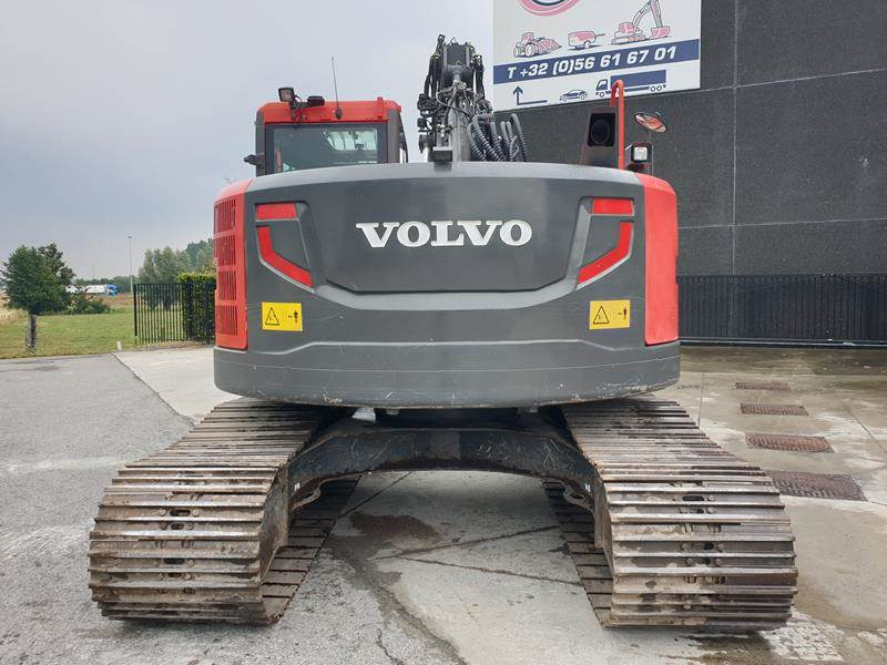 Excavadora de cadenas Volvo ECR 235 DL: foto 4