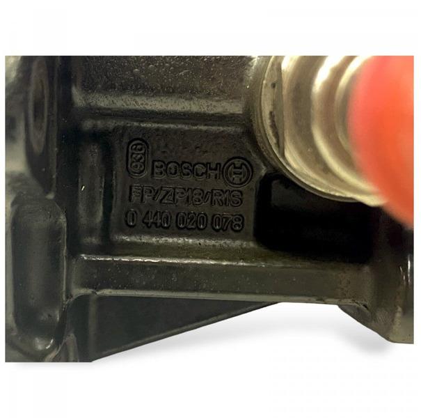 Bomba de combustible Bosch TGX 18.460 (01.07-): foto 6