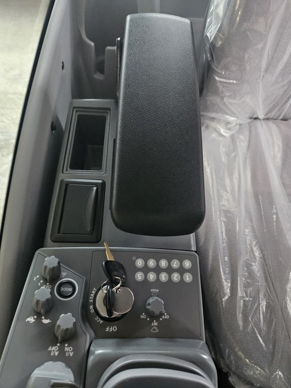 Cabina para Maquinaria de construcción nuevo Hitachi ZX-5 - YA60038791: foto 2