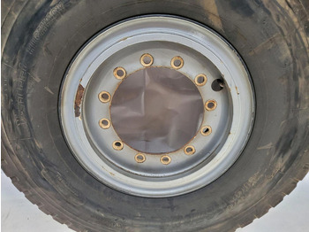 Neumáticos y llantas para Grúa Wheel 14:00 R25 12 5,5 3d: foto 2