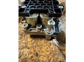 Caja de cambios y piezas para Camión ZF Ventilblock TRAXON Getriebe 0501330550: foto 3