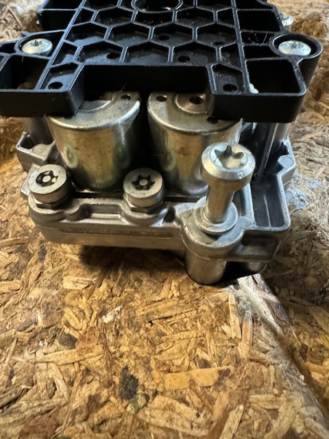 Caja de cambios y piezas para Camión ZF Ventilblock TRAXON Getriebe 0501330550: foto 3