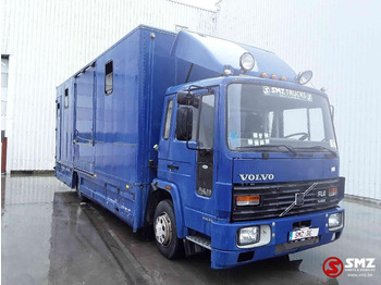 Camión transporte de ganado VOLVO FL6