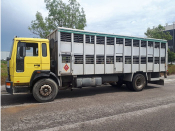 Camión transporte de ganado VOLVO FL