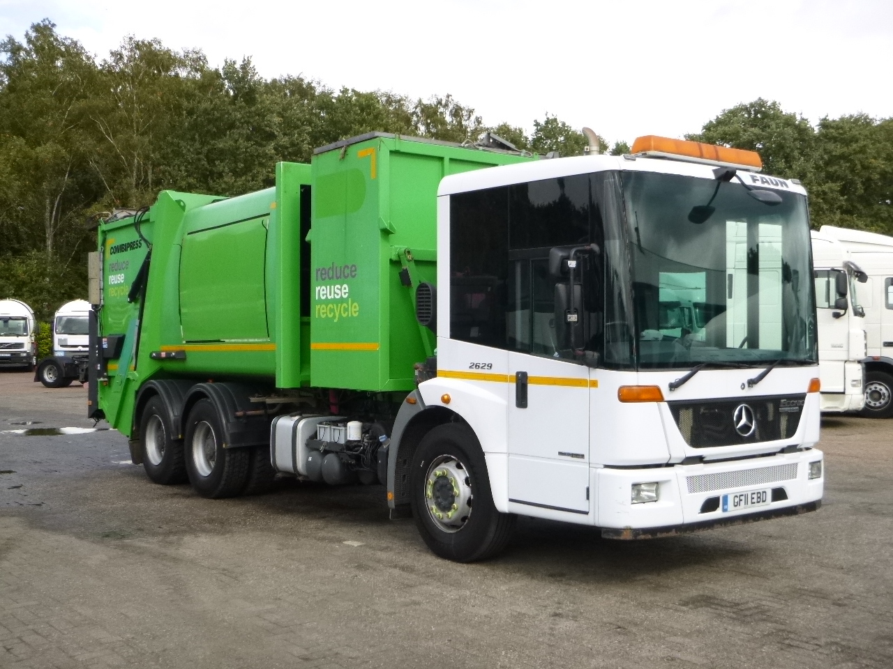 Camión de basura Mercedes Econic 2629LL 6x4 RHD Faun refuse truck: foto 2