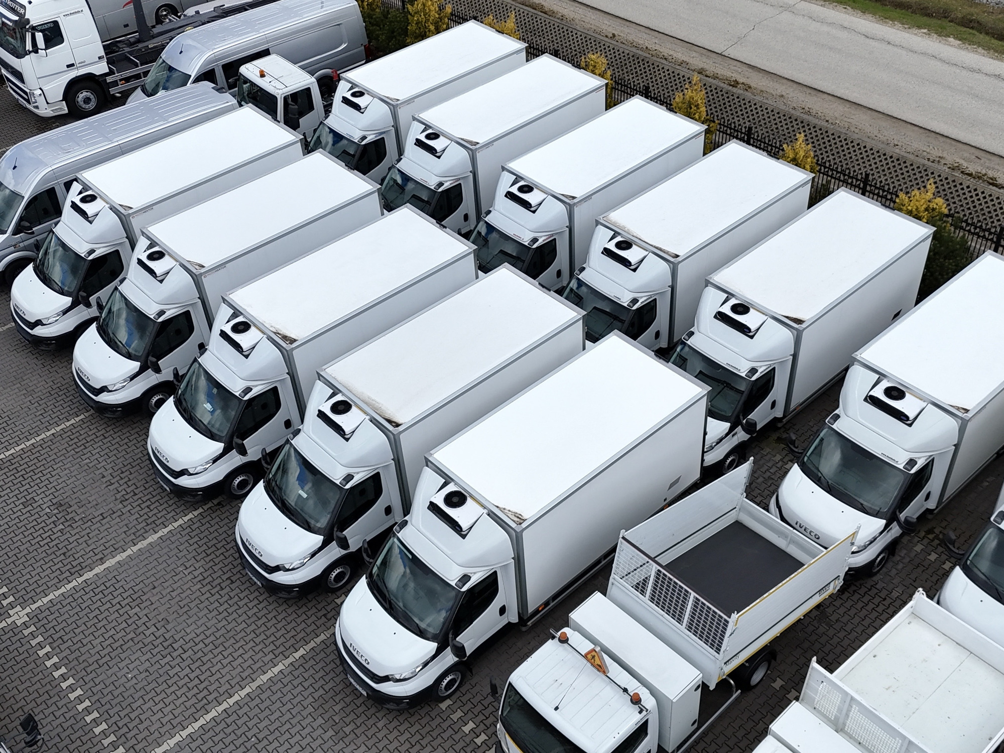 DUETDUDA - Semirremolques BENALU undefined: foto 30