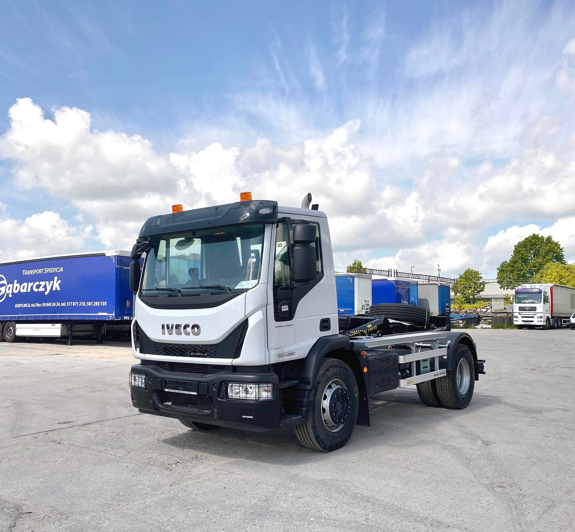 KING Vehicle Body Builder - Camiones - Año: 2025 undefined: foto 3