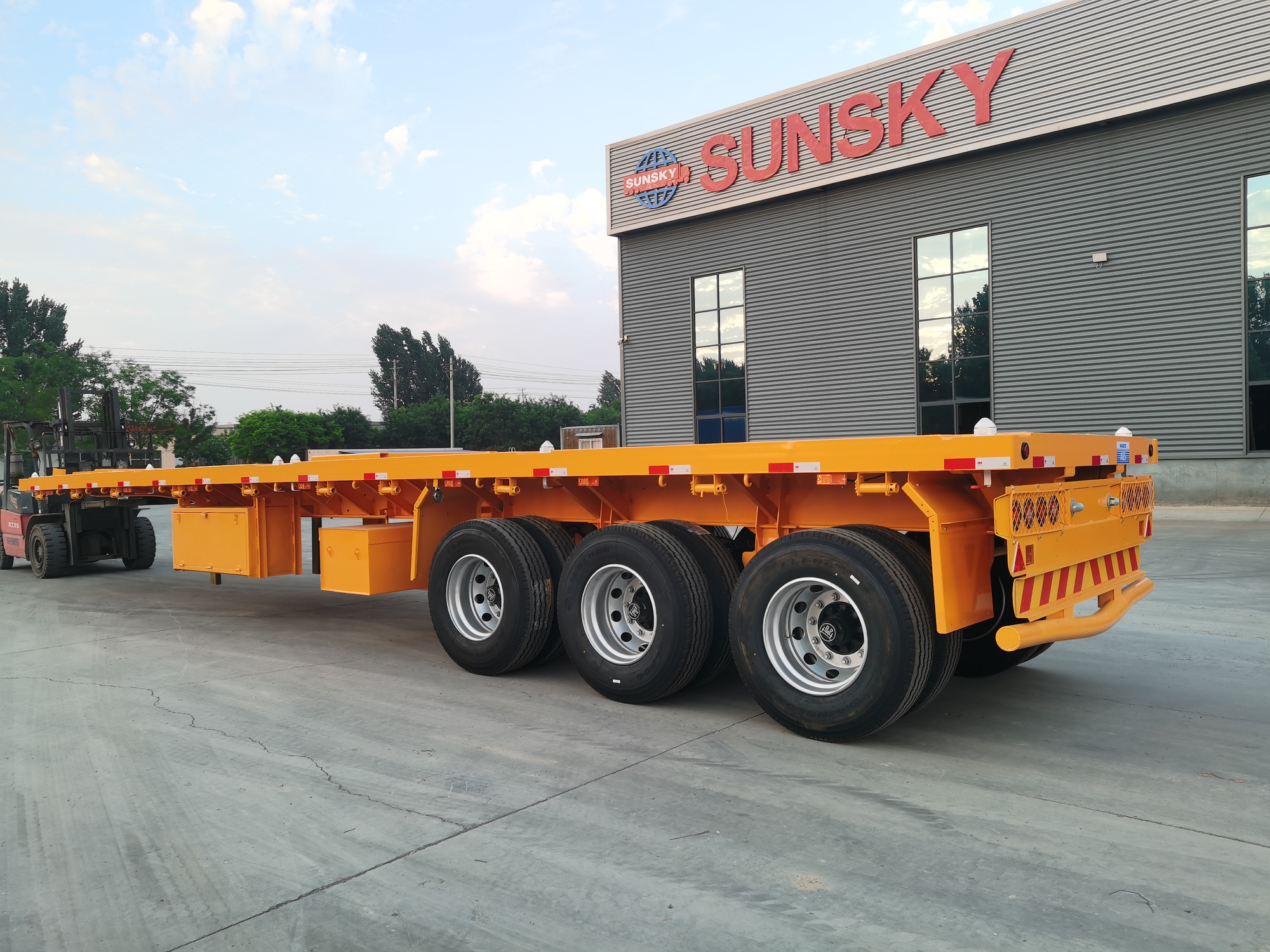 Xiamen Sunsky Vehicle Co.,Ltd - Camiones - 8x4, Euro 2, diésel undefined: foto 4