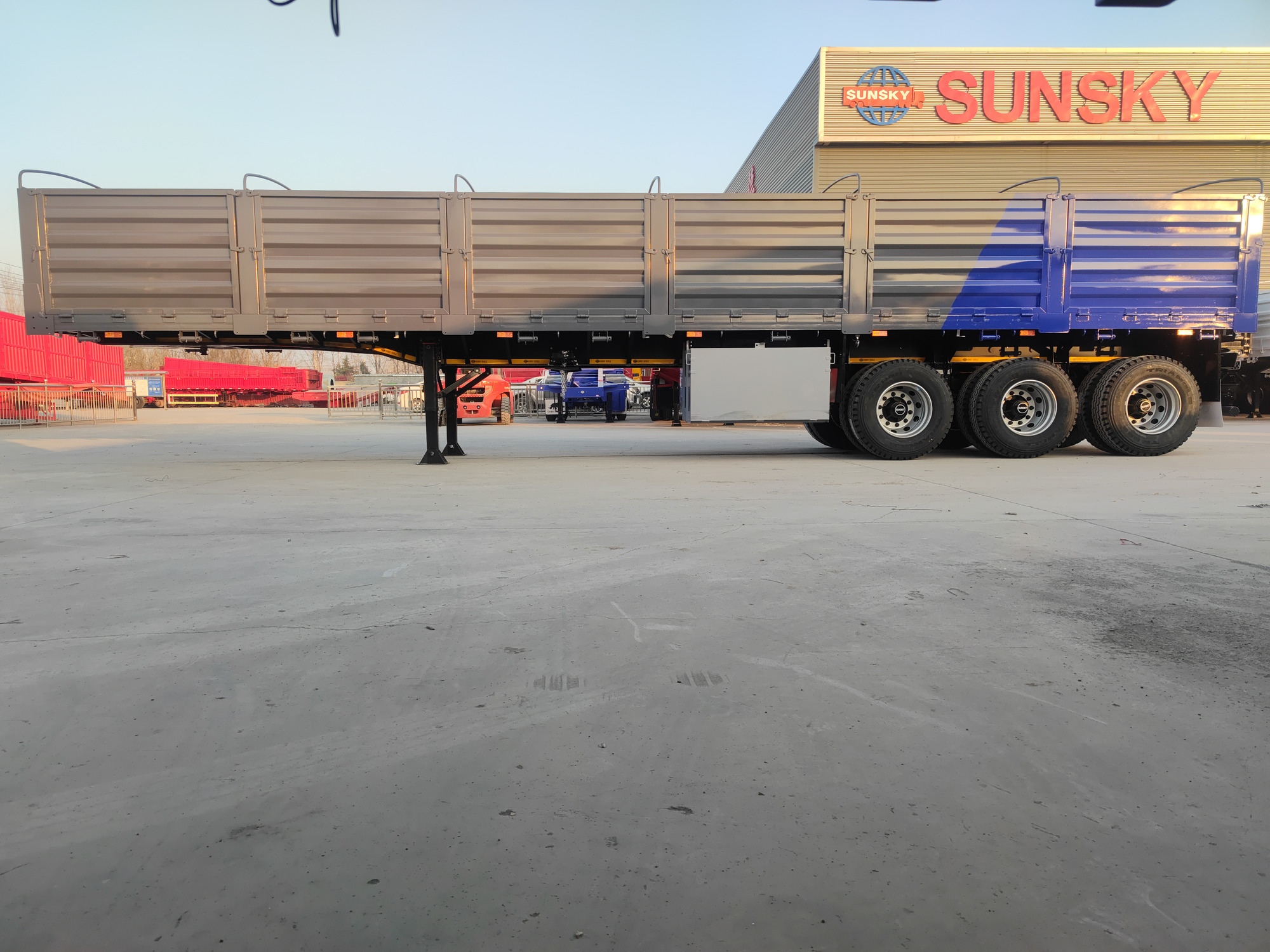 Xiamen Sunsky Vehicle Co.,Ltd - Camiones - 8x4, Euro 2, diésel undefined: foto 1