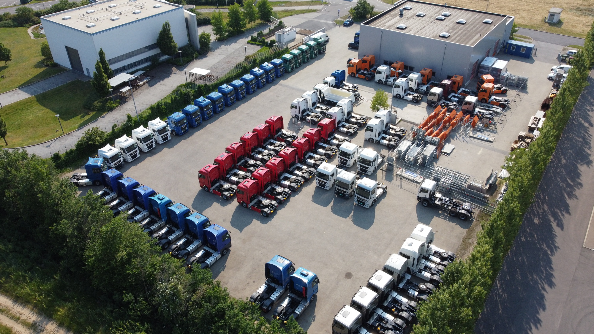 MHS Truck Center GmbH undefined: foto 1