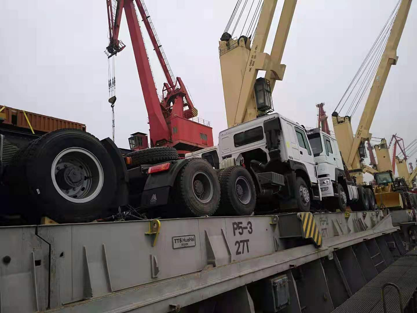 Shandong Guhong Auto Industrial CO., LTD - Camiones - Año: 2020, 6x4, aire acondicionado undefined: foto 8