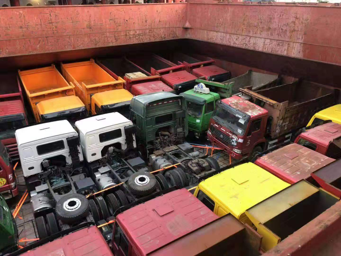 Shandong Guhong Auto Industrial CO., LTD - Camiones - Año: 2020, 6x4, aire acondicionado undefined: foto 7