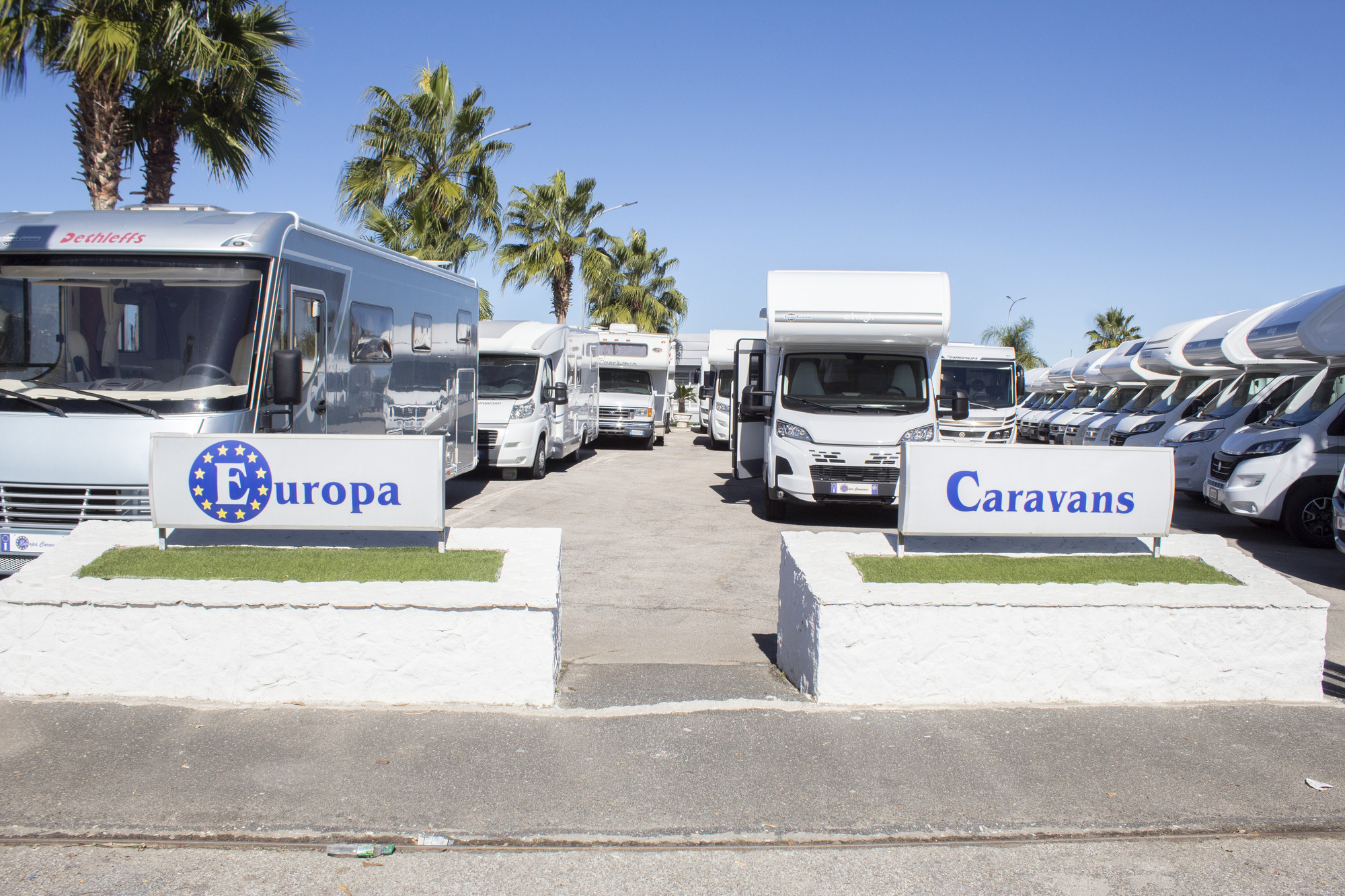 EUROPA CARAVANS SRL - anuncios sobre venta undefined: foto 1