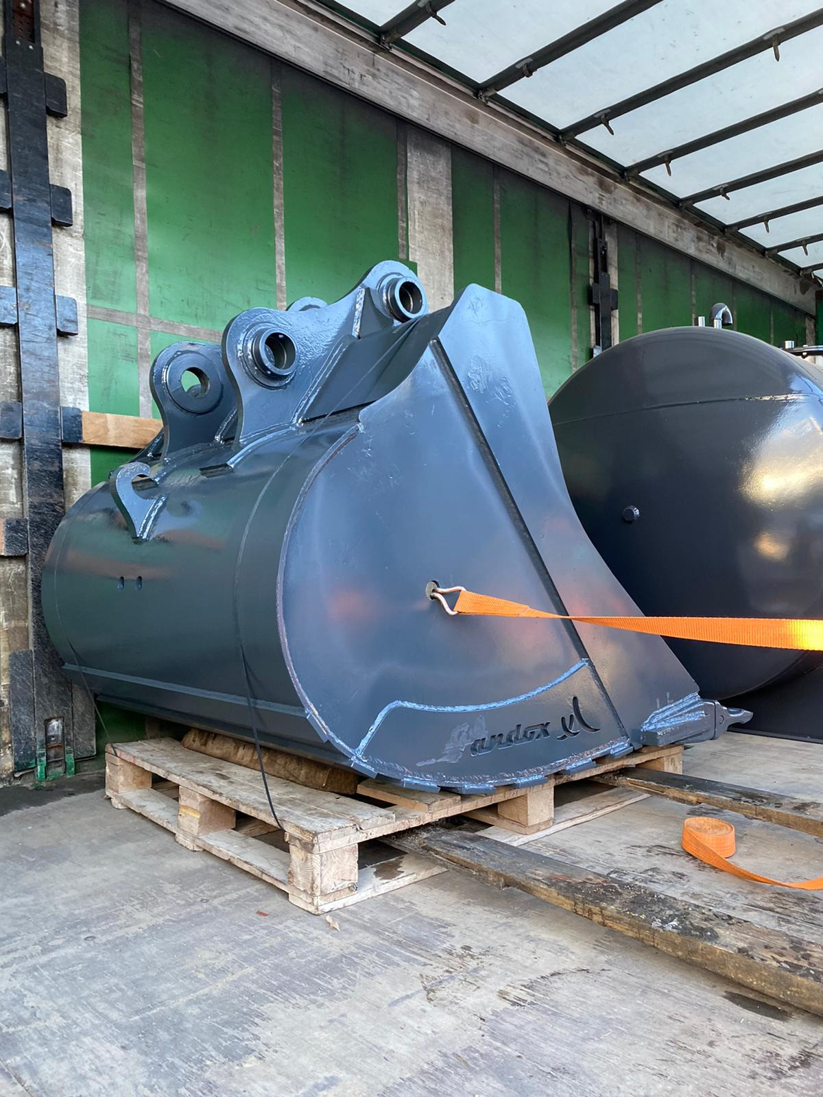 ANDOKS - Implementos undefined: foto 69