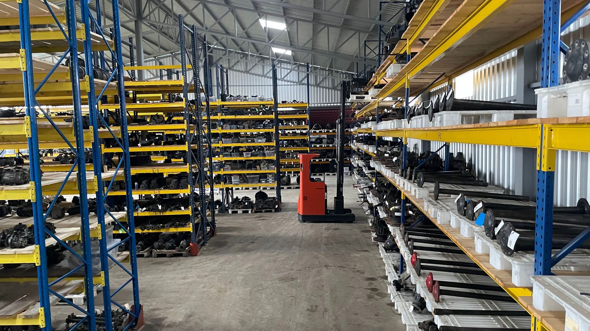 EURO DEZMEMBRARI S.R.L. - Recambios - Año: 2023 undefined: foto 3