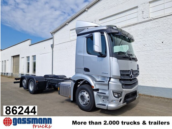 Camión chasis MERCEDES-BENZ Actros 2553