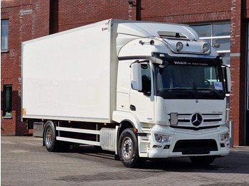 Camión caja cerrada MERCEDES-BENZ Actros