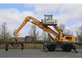 Manipulador de materiales LIEBHERR