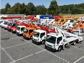 Camión con plataforma elevadora NISSAN