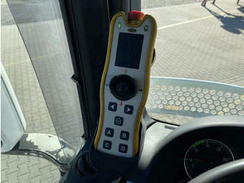 Camión portacontenedor de cadenas MAN TGS 26.430