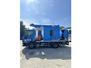 Camión con plataforma elevadora Iveco Eurocargo: foto 5