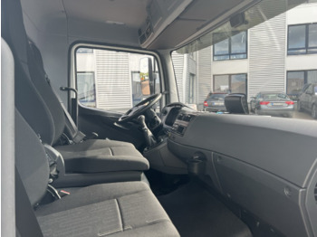 Foto del interior 2: Camión volquete Mercedes-Benz Atego 818/23 K 4x2 Atego 818/23 K 4x2, 2x AHK, Meiller-Kipper, mehrfach Vorhanden! Foto del interior 2: Camión volquete Mercedes-Benz Atego 818/23 K 4x2 Atego 818/23 K 4x2, 2x AHK, Meiller-Kipper, mehrfach Vorhanden!