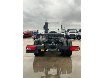 Camión chasis IVECO T-WAY Chassis 6×4 – GVW 33.5 Ton approx. (Tyres 12.00R20) Wheelbase 4200 MY25: foto 3