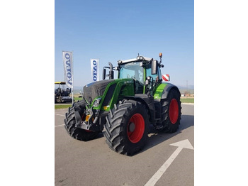 Tractor FENDT 828 Vario