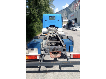 Camión chasis Scania R124LB 420 4x2, Euro 3: foto 5